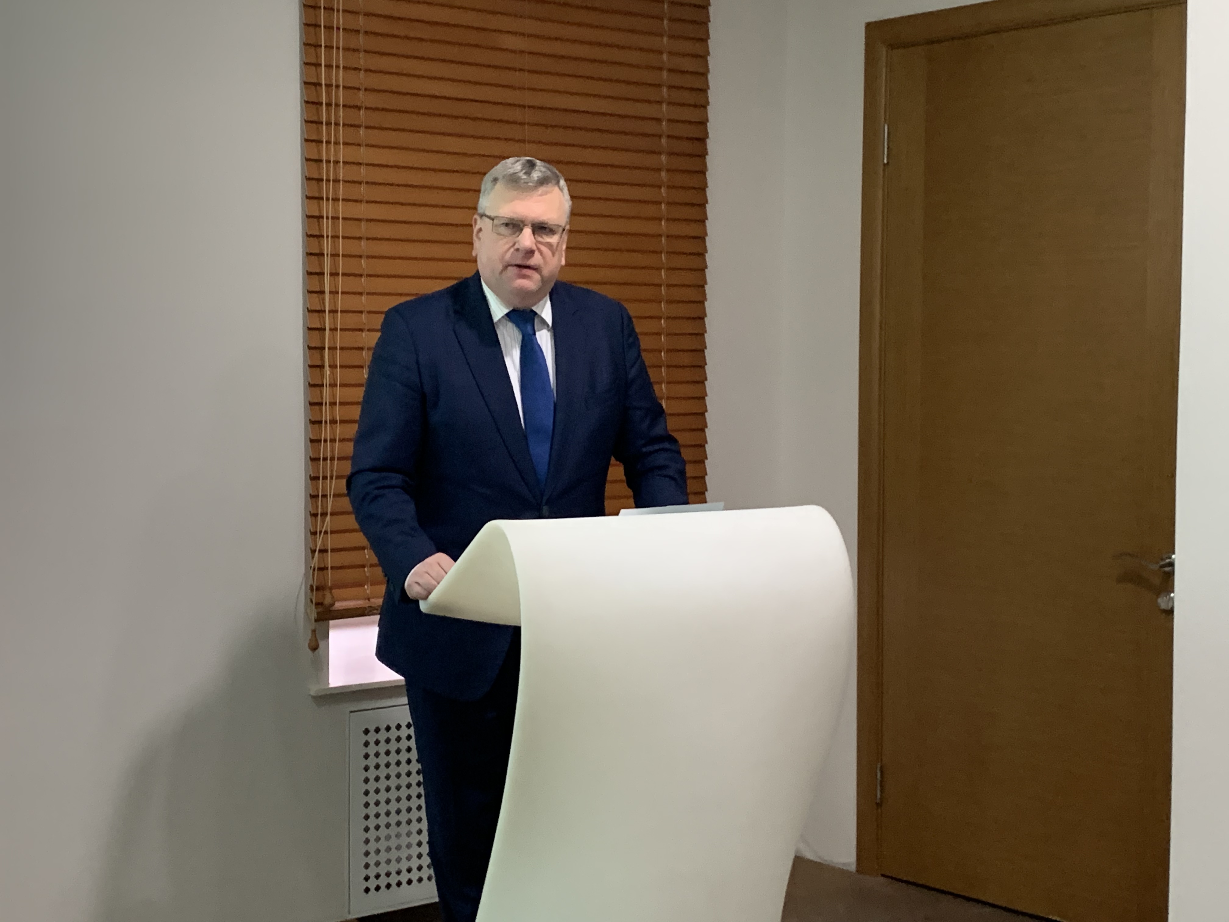 FOTO: VRS sakaru virsnieks Ukrainā