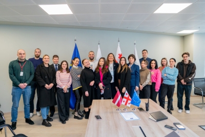 Valsts robežsardzes Rīgas pārvaldes dokumentu eksperts organizēja semināru - apmācības Gruzijas valsts SIA "Gruzijas apvienotās lidostas" Kutaisi starptautiskās lidostas personālam.