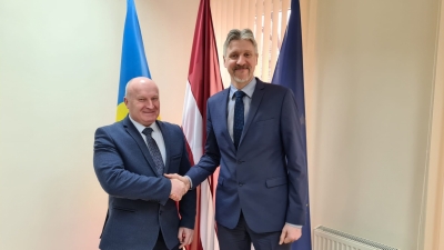 FOTO: VRS sakaru virsnieks
