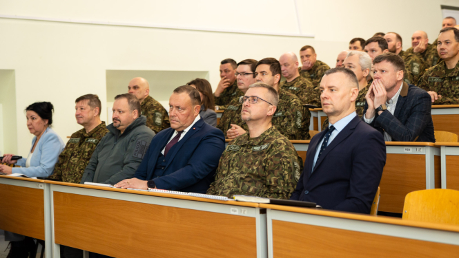 FOTO: Atskaites sanāksme
