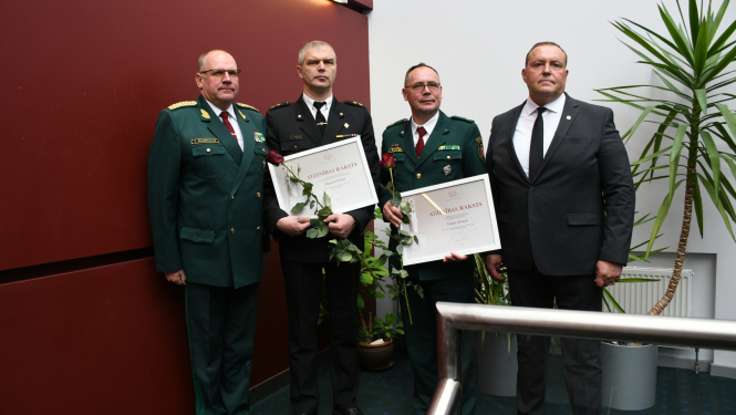 FOTO: Apbalvošana ministrijā