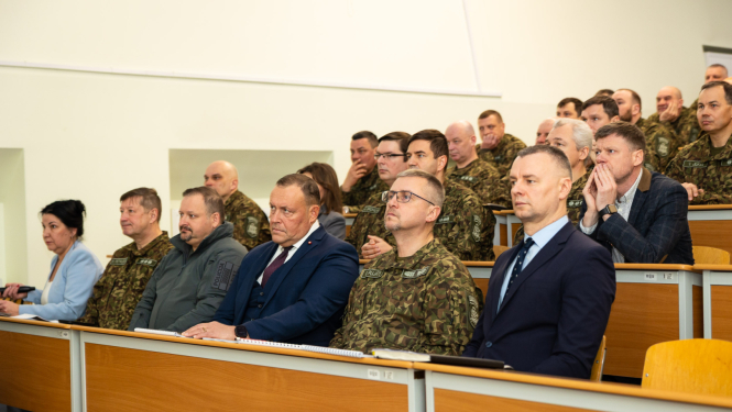 FOTO: Atskaites sanāksme