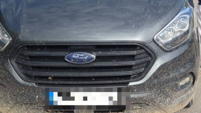 FOTO: Aizturētais auto