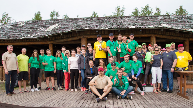 FOTO: IeM Sporta spēļu dalībnieku kopbilde