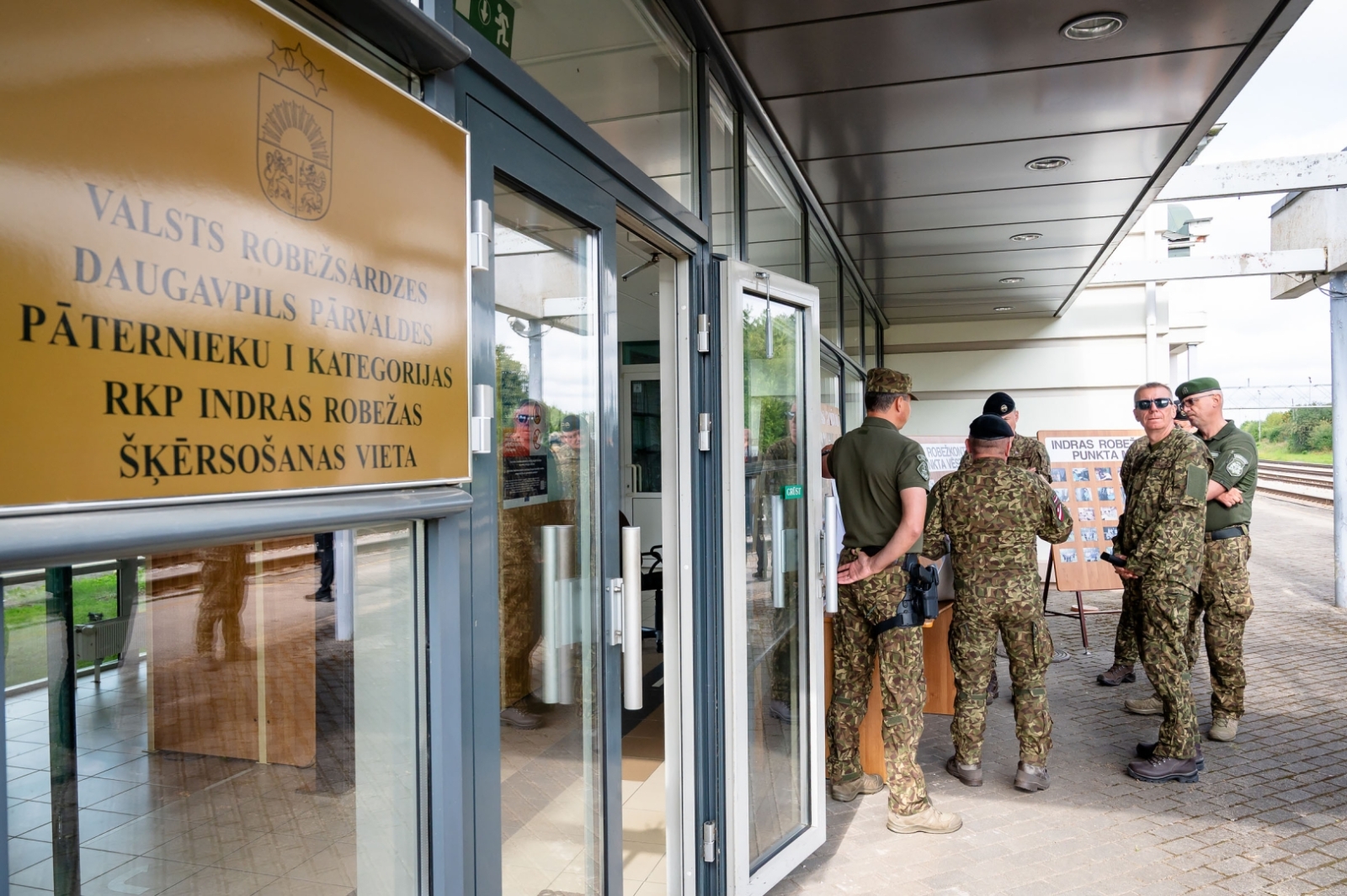 FOTO: Valsts prezidents apmeklē robežu