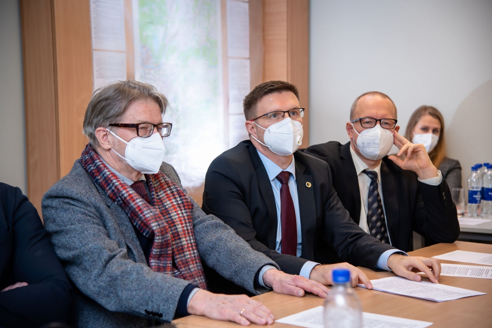 FOTO: Deputāti kopsēdē apmeklēja Latvijas-Baltkrievijas robežu