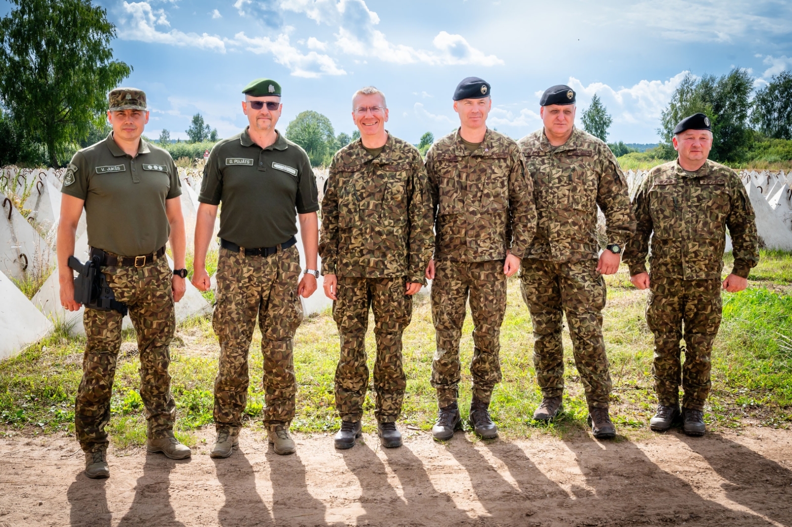 FOTO: Valsts prezidents apmeklē robežu