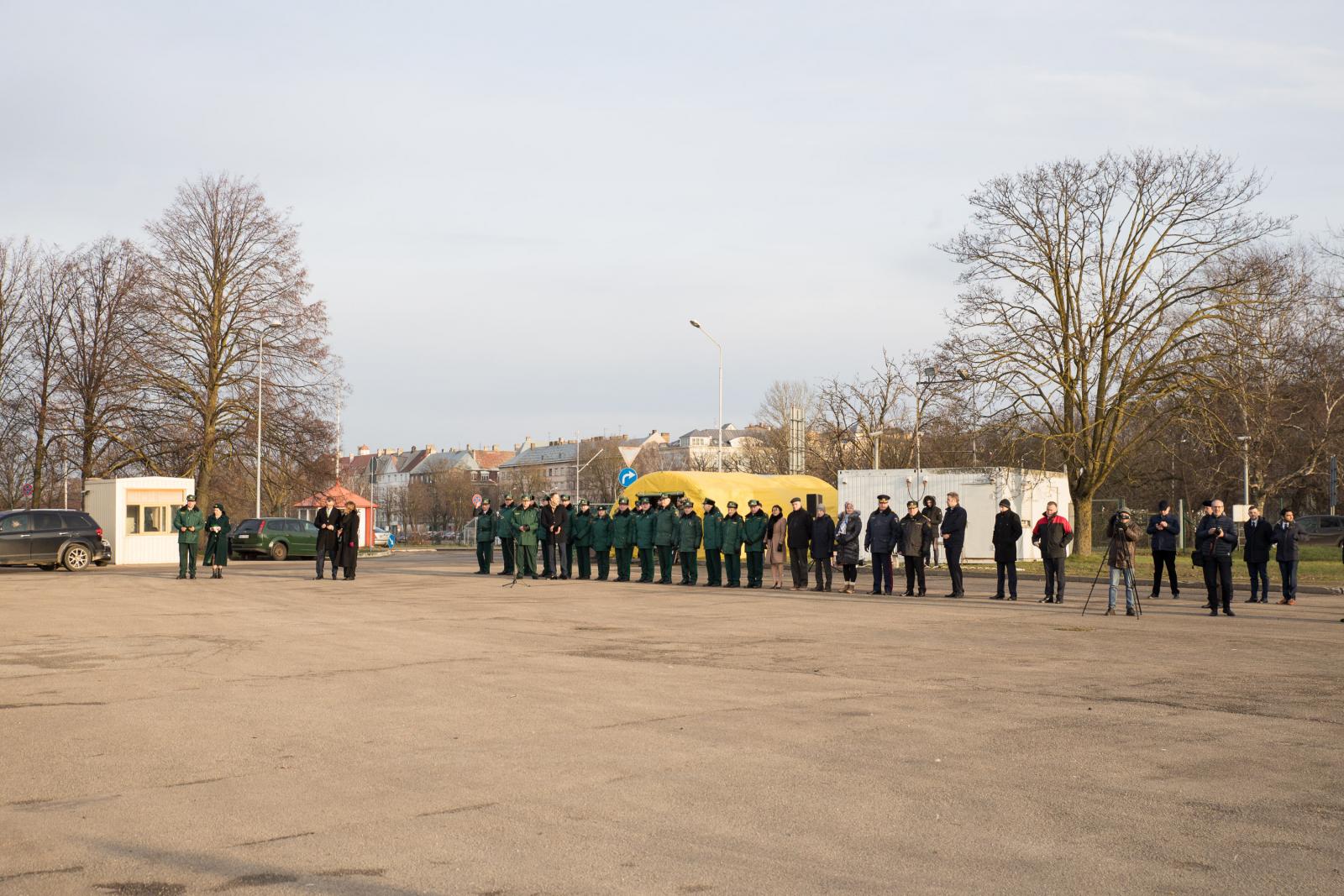 FOTO: Jaunais VRS helikopters
