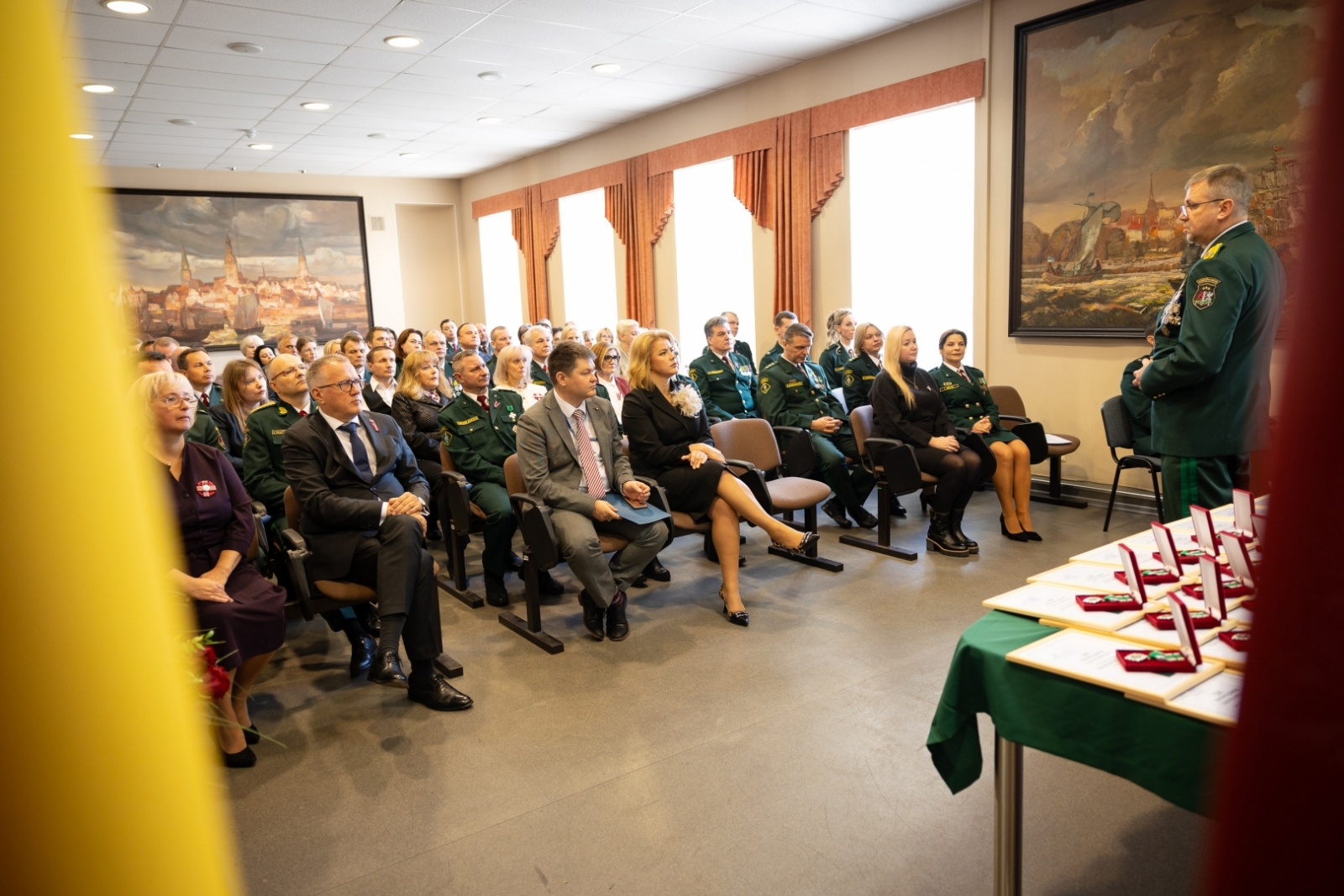 FOTO: Apbalvošanas sanāksme