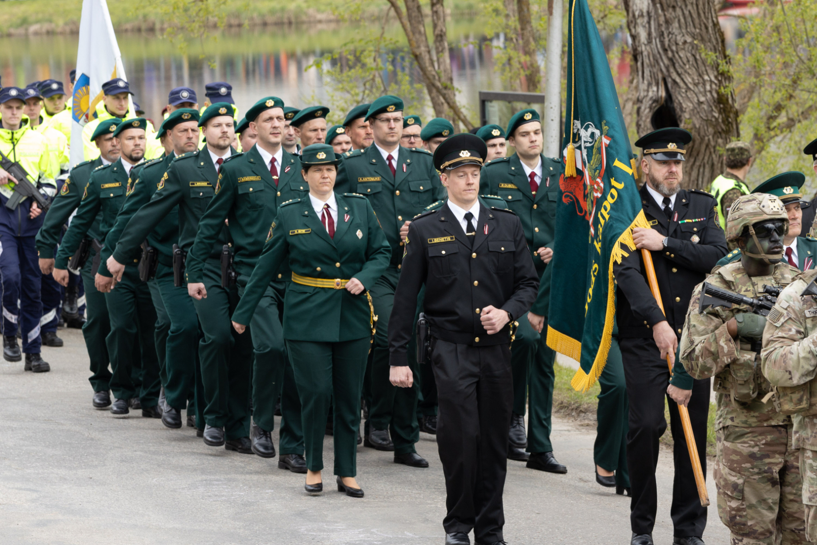 FOTO: Militārā parāde