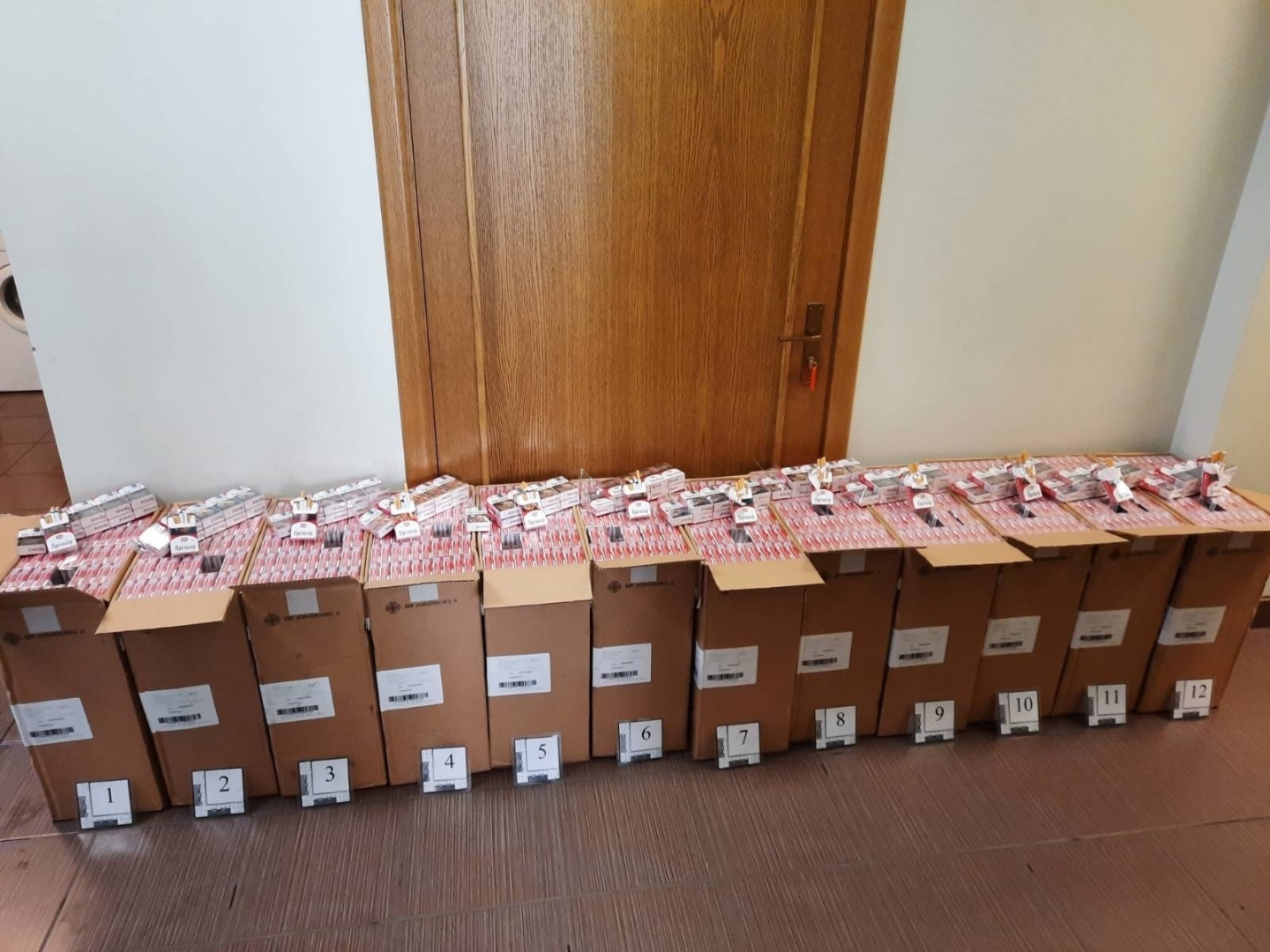 Robežsargi no Daugavas ”izzvejo” cigarešu plostu