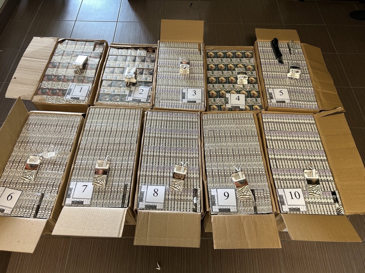 Robežsargi izņem 100 000 kontrabandas cigarešu