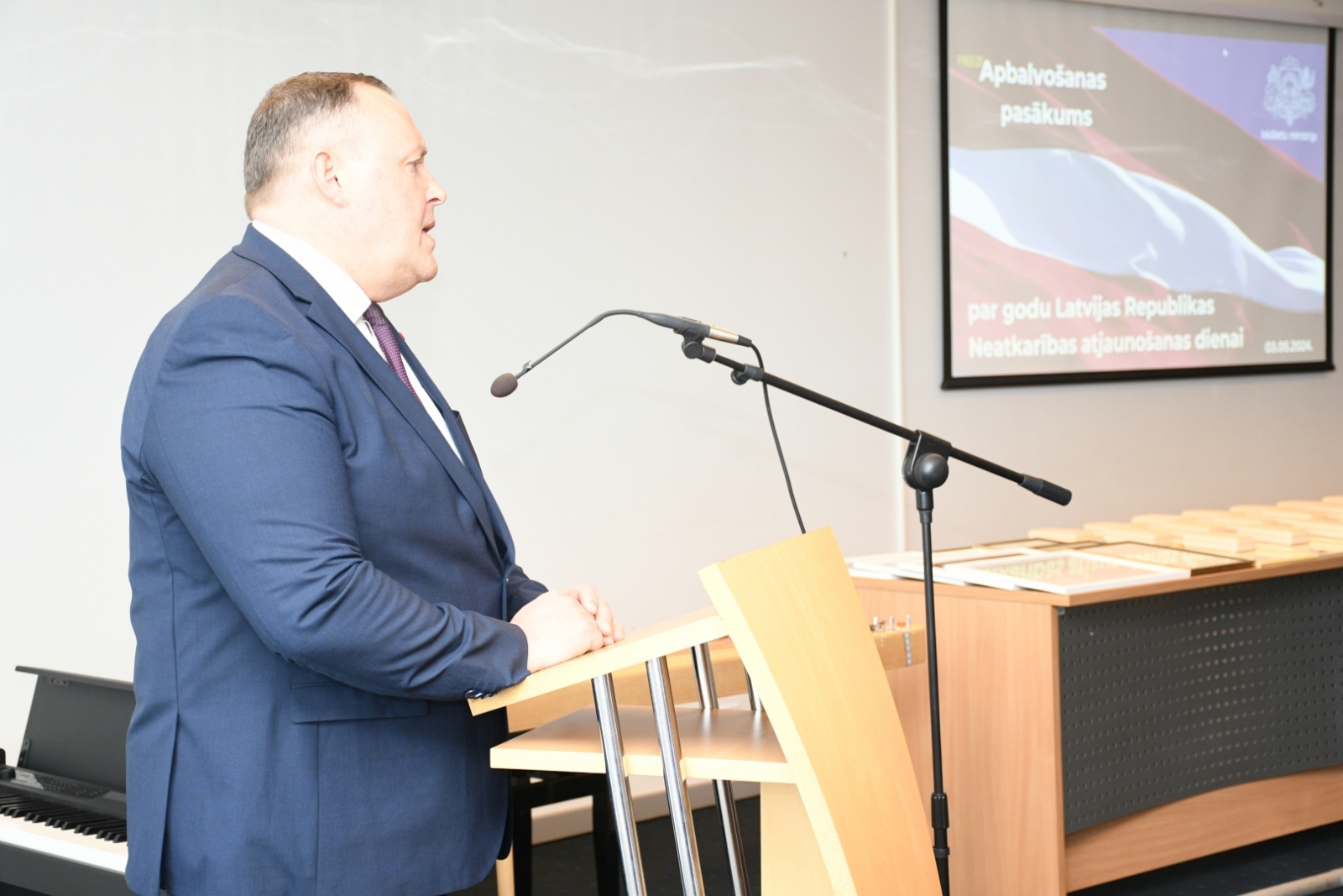 FOTO: Robežsargi saņem apbalvojumus Iekšlietu ministrijā
