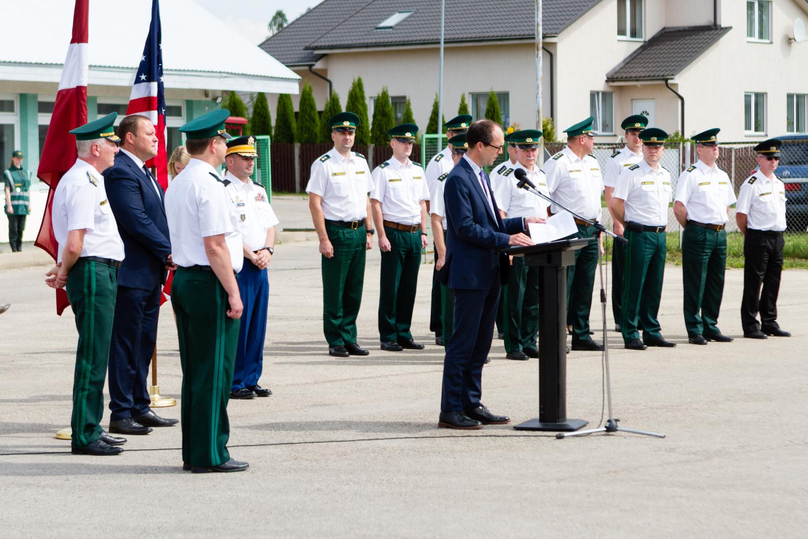 Foto: Valsts robežsardze saņem ASV dāvinājumu