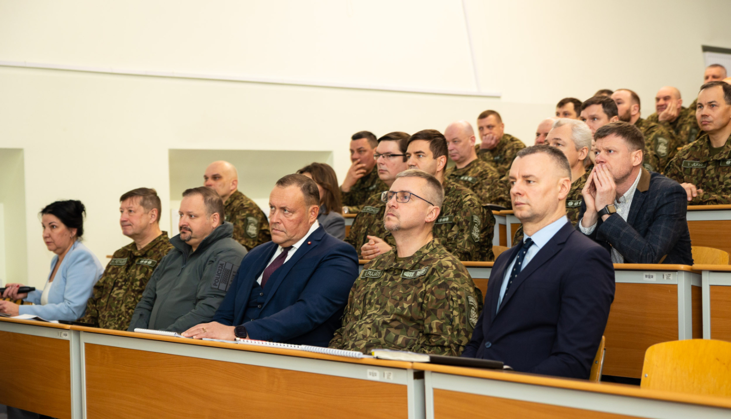 FOTO: Atskaites sanāksme