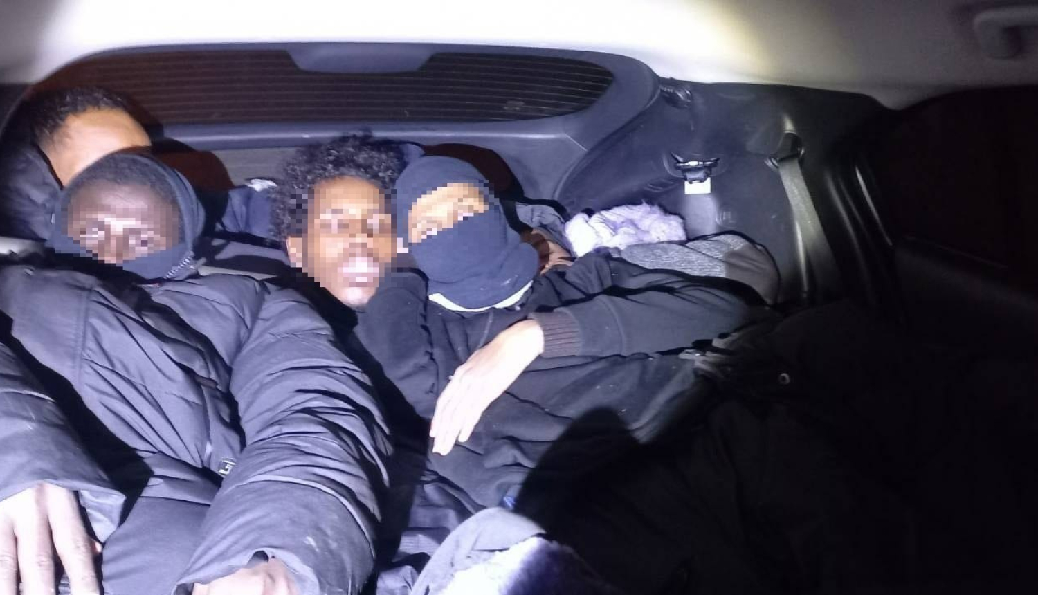FOTO: Atturētie migranti