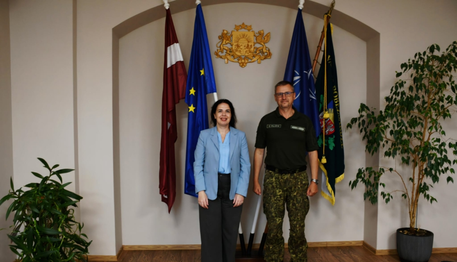 FOTO: VRS priekšnieks ar Izraēlas vēstnieci Latvijā