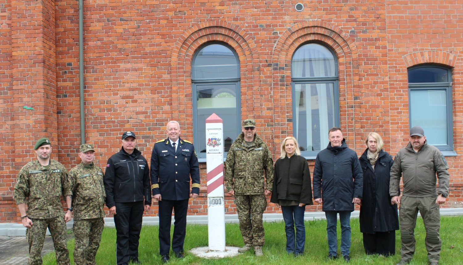 FOTO: Sēdes dalībnieku kopbilde