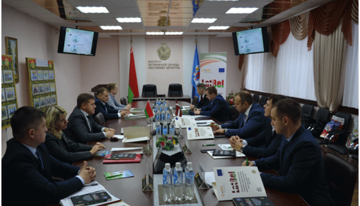 FOTO: Projekta sanāksme