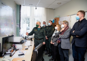FOTO: Deputāti kopsēdē apmeklēja Latvijas-Baltkrievijas robežu