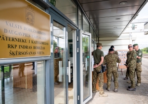 FOTO: Valsts prezidents apmeklē robežu