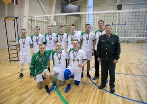 Valsts robežsardzes Daugavpils pārvaldes volejbolisti izcīna uzvaru volejbolā