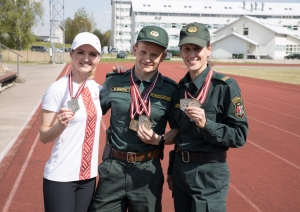 Robežsargi uzrāda augstus rezultātus Valsts robežsardzes čempionāta sacensībās peldēšanā un dienesta trīscīņā
