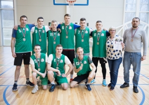 FOTO: Robežsargi spēlē basketbolu