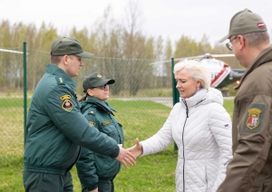 FOTO: Saeimas priekšsēdētāja apmeklē robežu