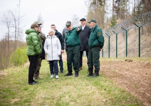 FOTO: Saeimas priekšsēdētāja apmeklē robežu