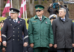 FOTO: Militārā parāde