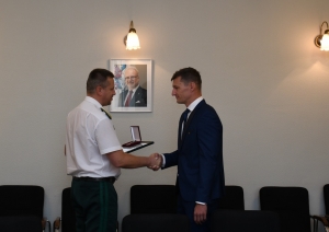 FOTO: VRS vadība pasniedz apbalvojumus olimpiešiem