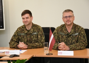 FOTO: Līguma parakstīšana