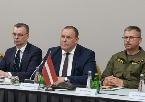FOTO: VRS priekšnieks sanāksmē