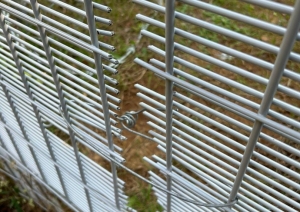 bojāts žogs