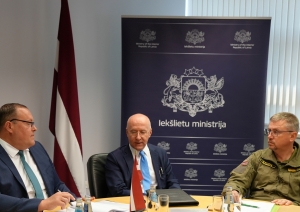 FOTO: VRS priekšnieks sanāksmē