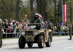 Robežsargi piedalās 4. maija svinībās Alūksnē