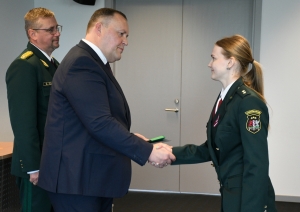 FOTO: Robežsargi saņem apbalvojumus Iekšlietu ministrijā