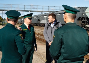 FOTO: Frontex aģentūras sadarbības koordinators apmeklē Latvijas – Krievijas ārējo robežu