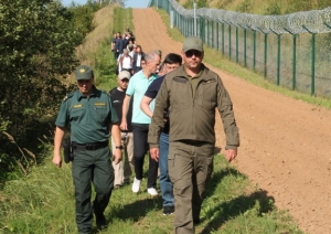FOTO: Bomca  dalībnieki apmeklē robežu