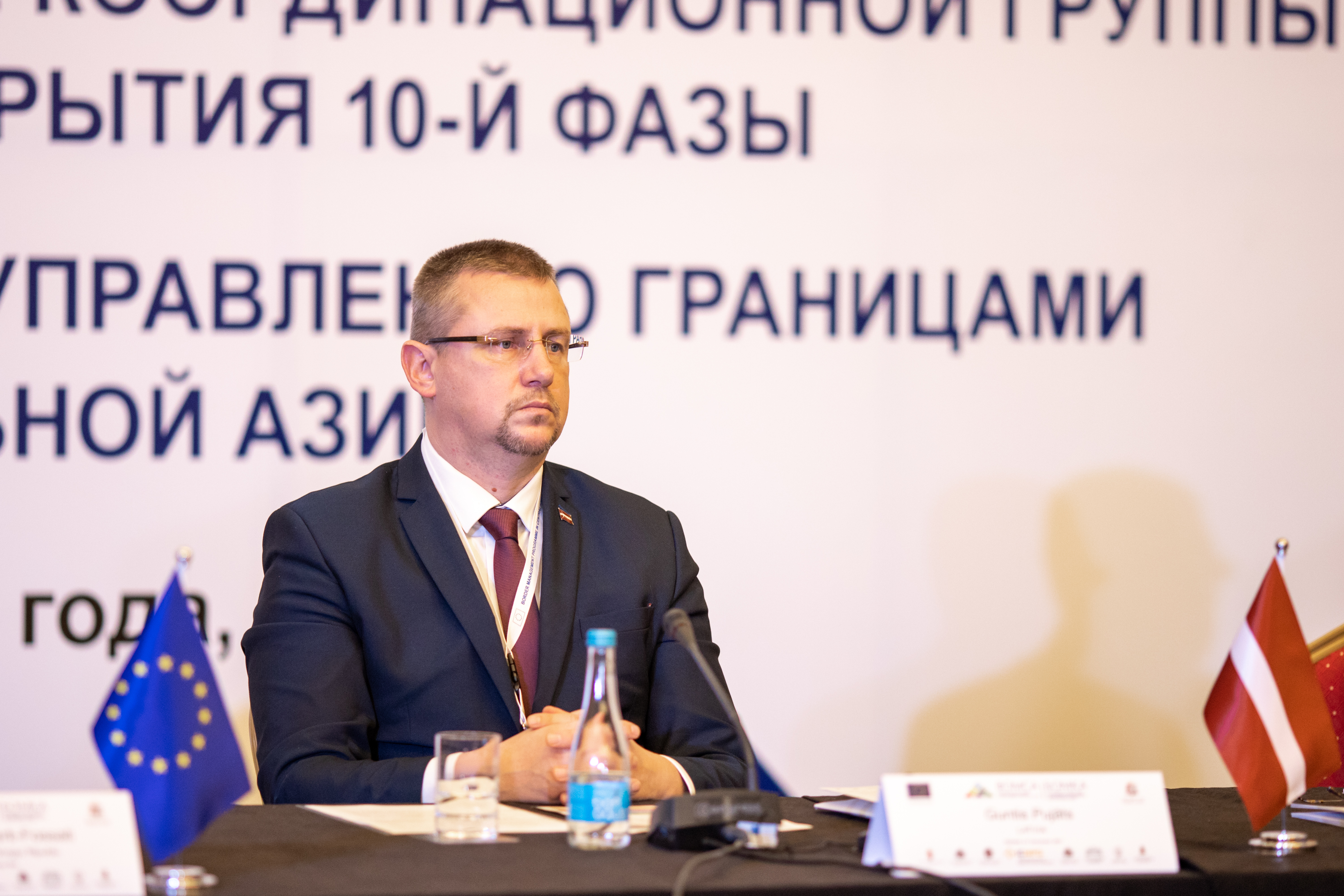 FOTO: VRS priekšnieks BOMCA sanāksmē