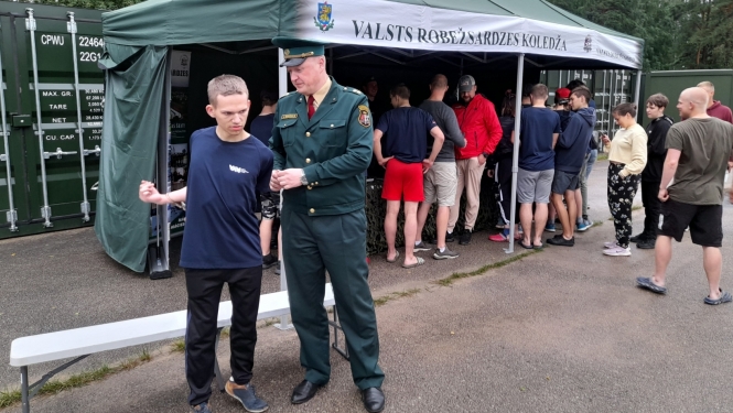 Informatīvais pasākums Valsts aizsardzības mācības vasaras nometnē Alūksnē