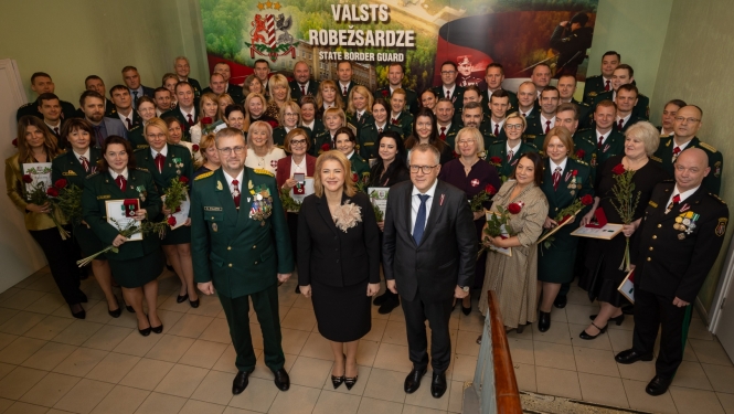 FOTO: Apbalvošanas sanāksme