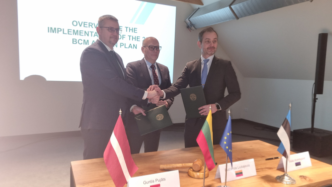 FOTO: Latvijas, Lietuvas un Igaunijas robežapsardzības iestāžu vadītājI 