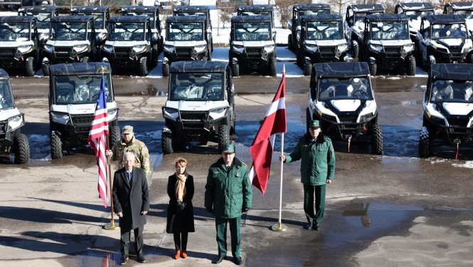 FOTO: Bagiju nodošanas pasākums