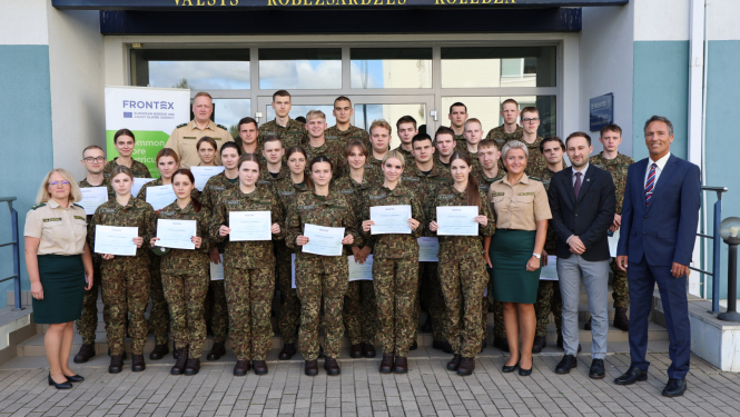 FOTO: VRK kadeti pēc Frontex pārbaudījuma