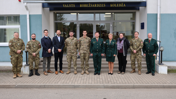 FOTO: Kanādas delegācija viesojas VRK