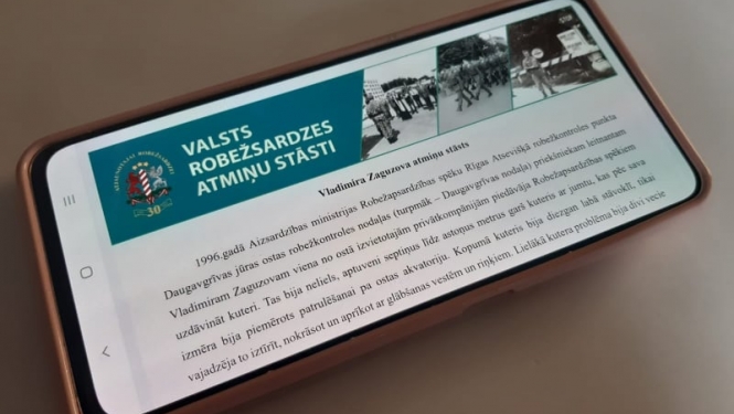 FOTO: Telefonā atvērts atmiņu stāsts