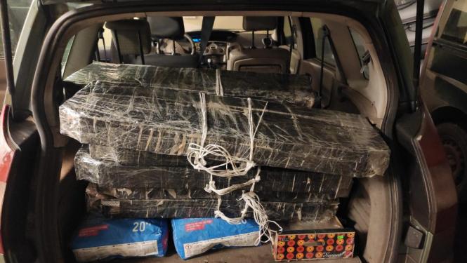 FOTO: Kontrabandas cigaretes