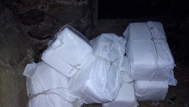 FOTO: Kontrabandas cigaretes